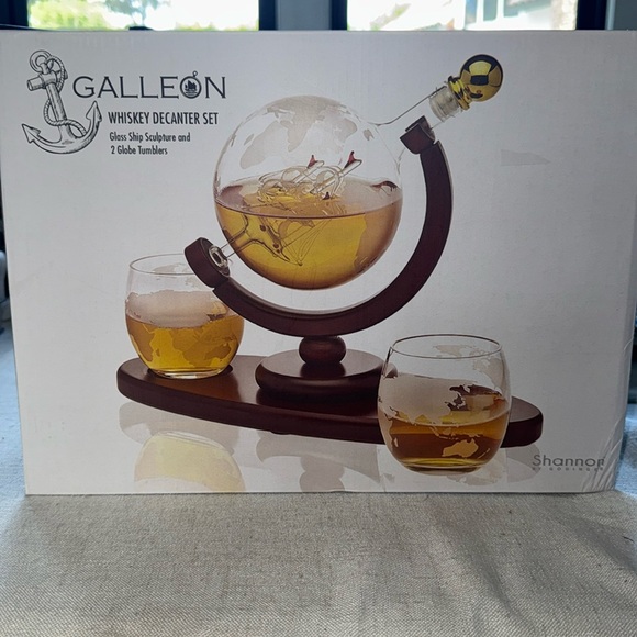 galleon Other - Galleon Whisky Decanter Set- New, never used.